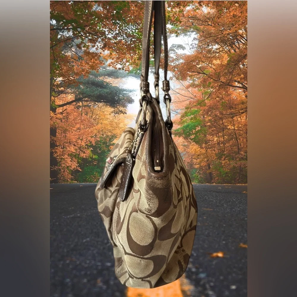 COACH Leah Signature Tote Bag - Khaki/Brown No. D1077-F14659